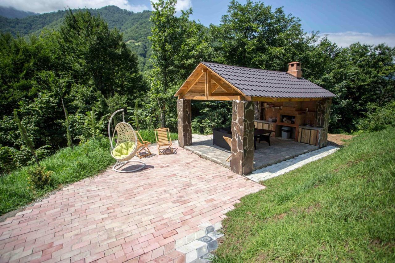 Woodpecker Ვუდფექერი Villa Batumi Exterior foto
