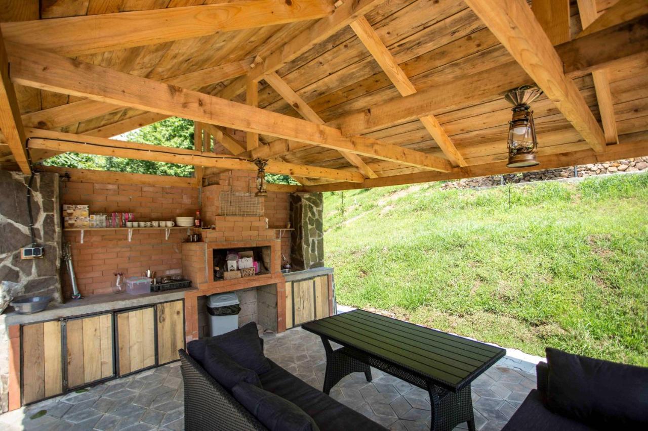 Woodpecker Ვუდფექერი Villa Batumi Exterior foto