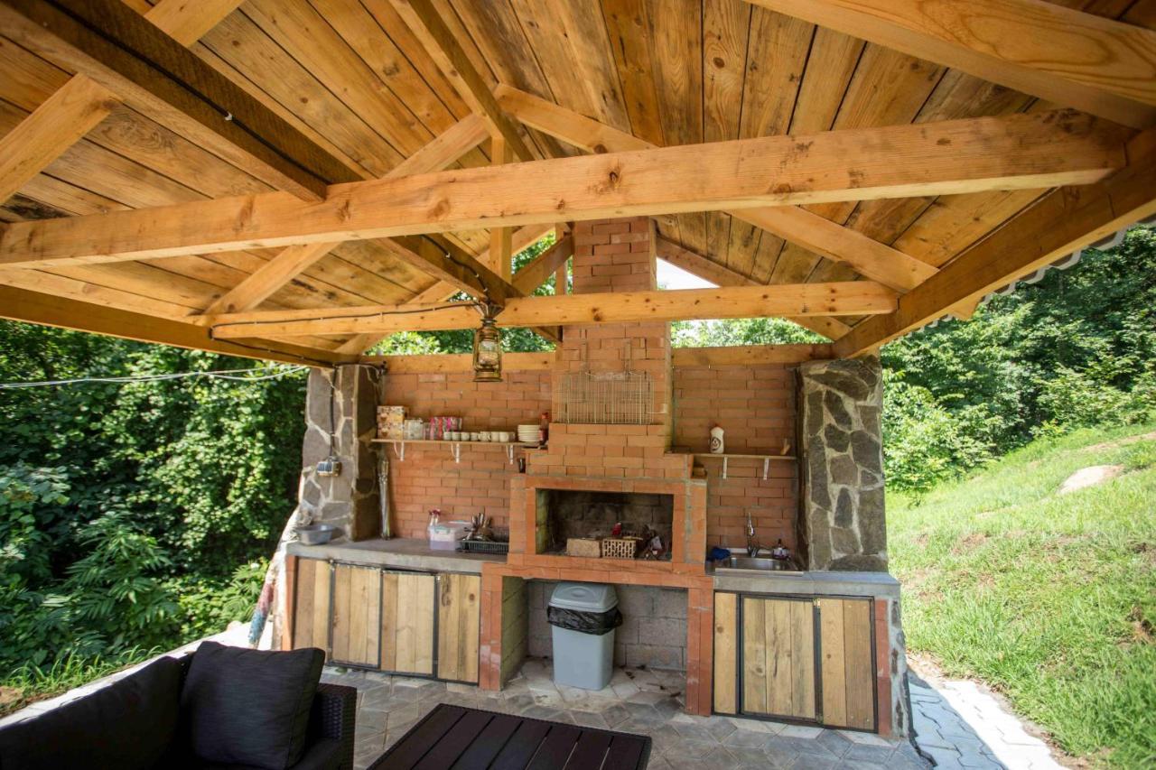 Woodpecker Ვუდფექერი Villa Batumi Exterior foto